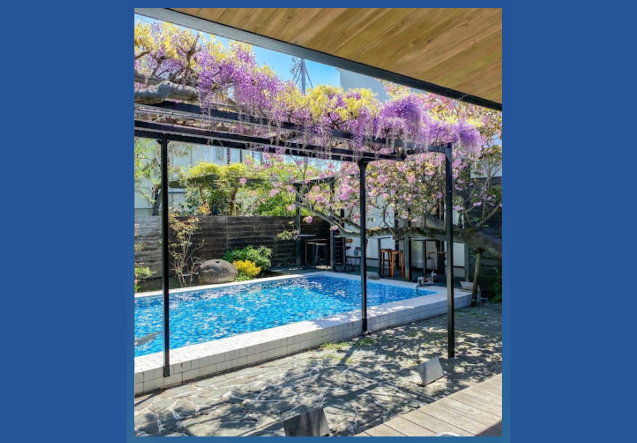 Pool in STARBUCKS KAMAKURA JAPAN