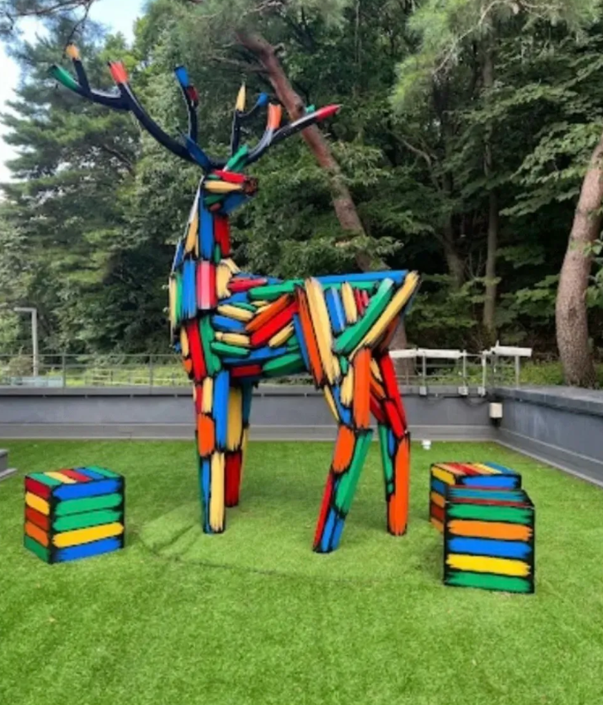 뮤지엄 그라운드 사슴