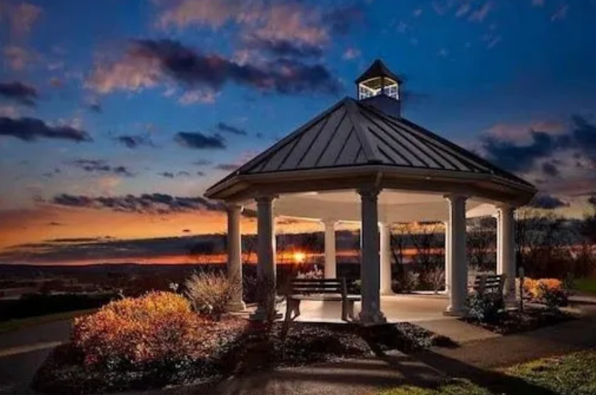 ⁣Highlands at Warwick