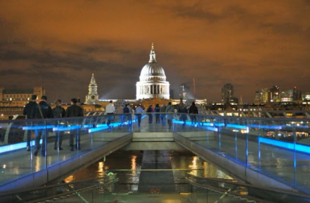 Guided View From Millennium Bridge Board
