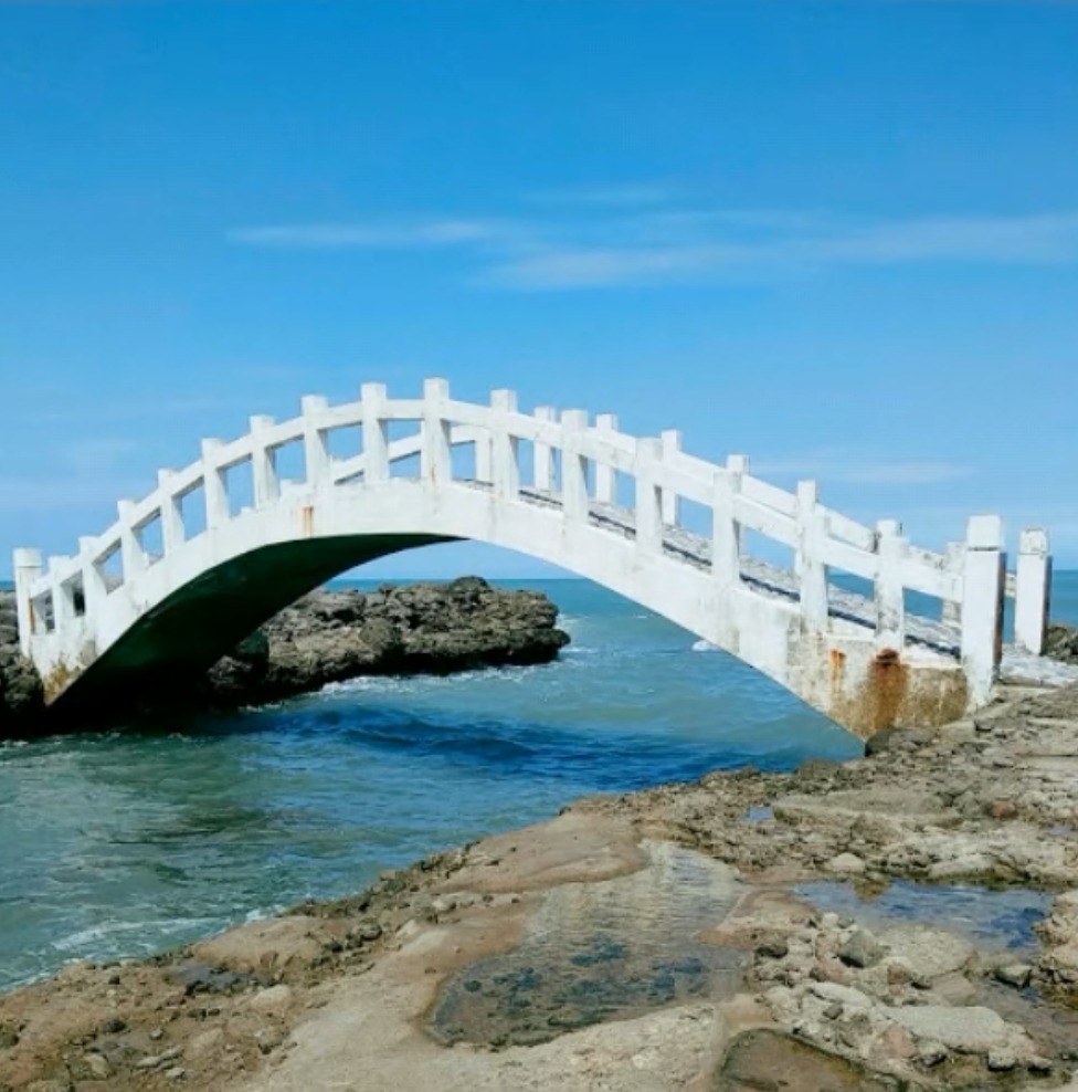石門海上拱橋