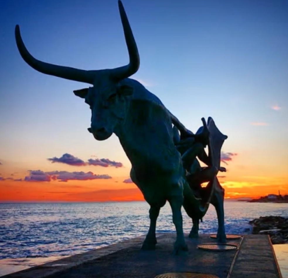 Pasifae, obra de l'escultor Oscar Estruga