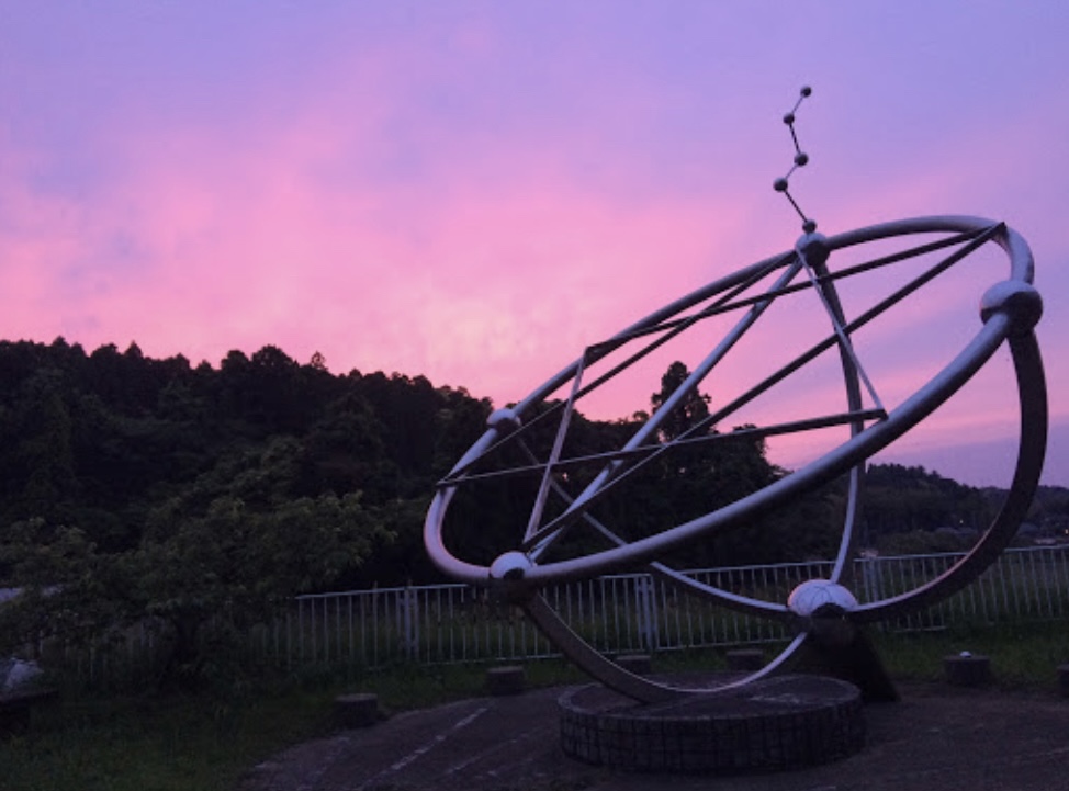 星の夢広場日時計モニュメント
