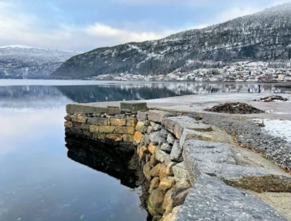 Steinkaia i Innvik