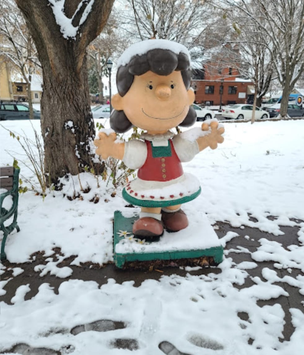 Lucy Statue