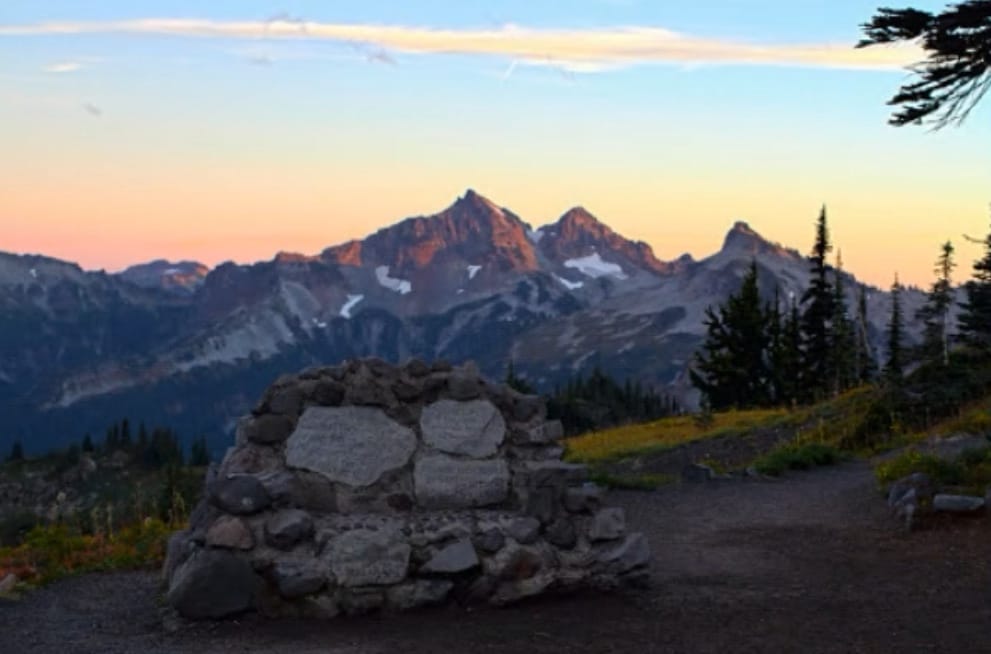 Monument to the first Ascent -