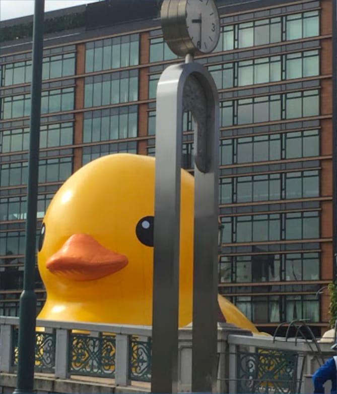 中之島バラ園の時計