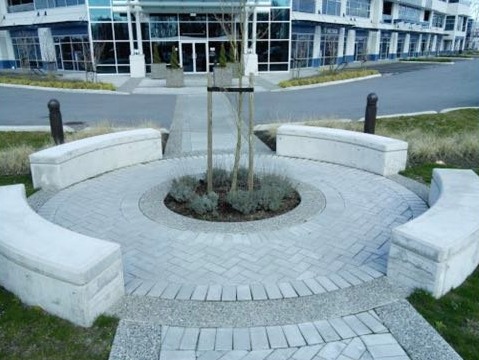 Graybar and Dyke Round Garden